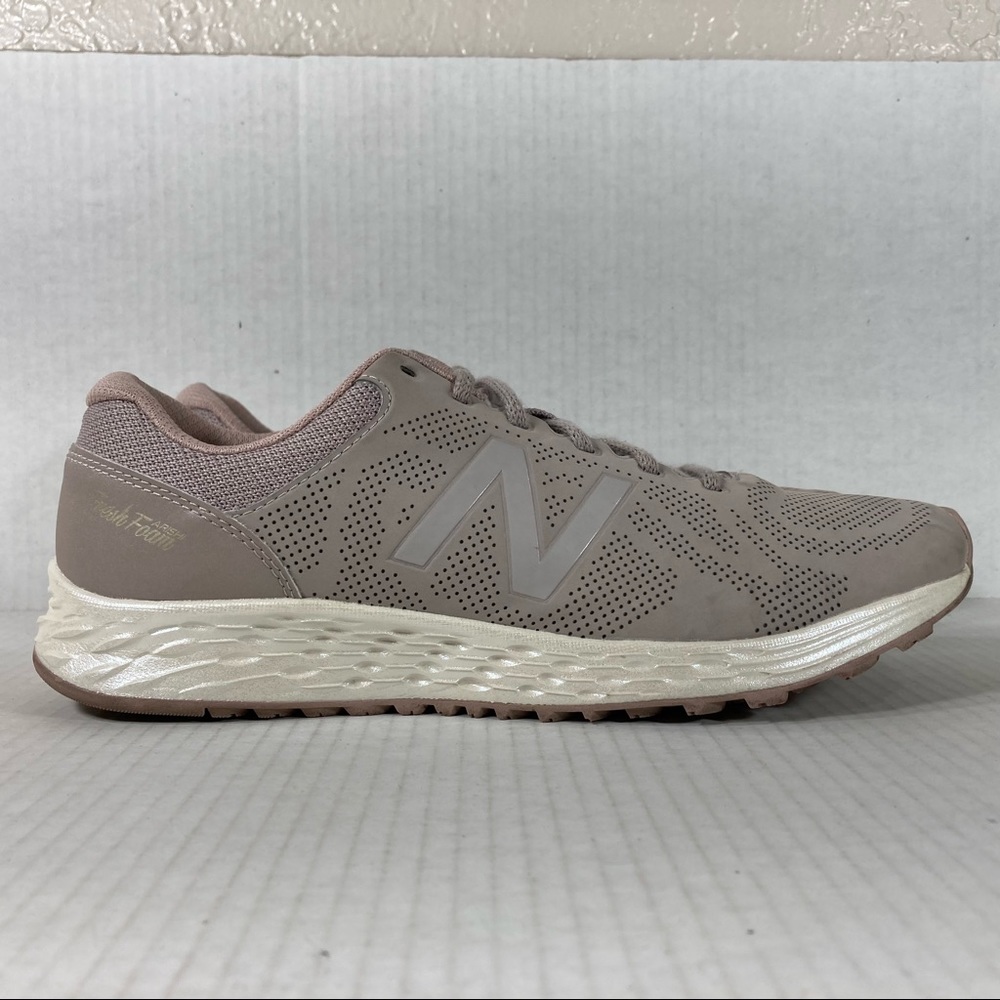 New Balance Fresh Foam Arishi Size 10.5 Womens Shoes Pink White Athletic Running